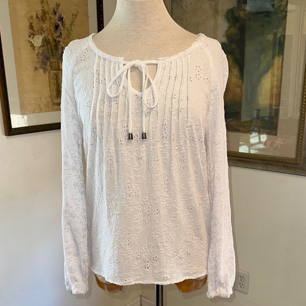 Cupio White Tie Neck Eyelet Blouse Size Small